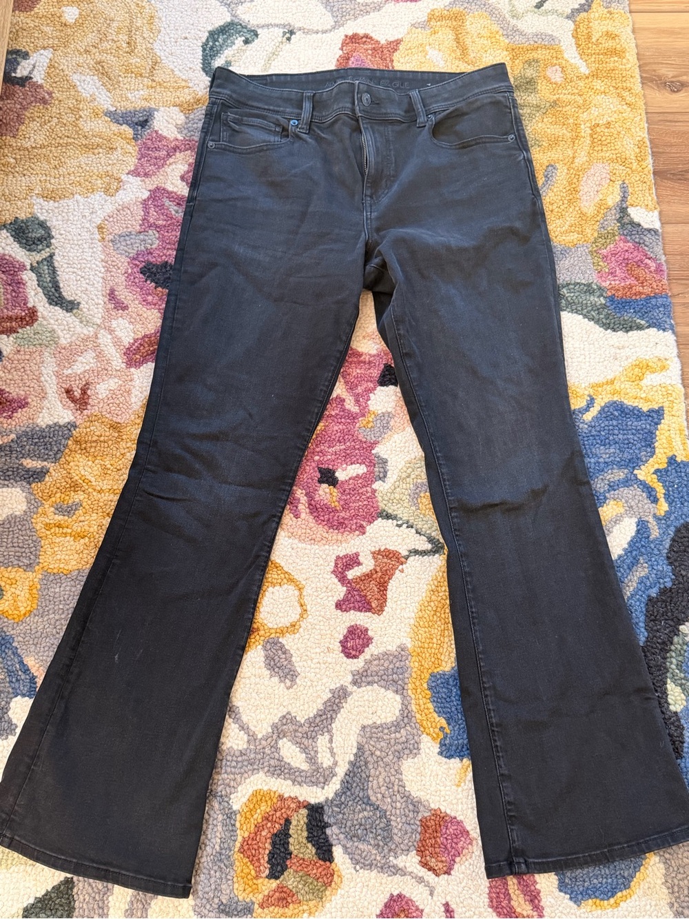 12R Woman’s American Eagle Low-rise Kick Bootcut Jeans